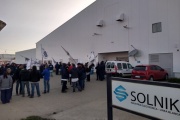 Despidieron a 4 operarios en Solnik y 4 en Mirgor