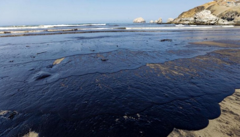 Detectaron un posible derrame de petróleo en Tierra del Fuego