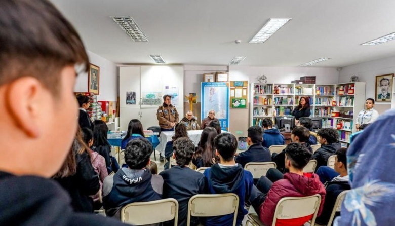 Veteranos de Malvinas compartieron sus experiencias en el Colegio José Martí
