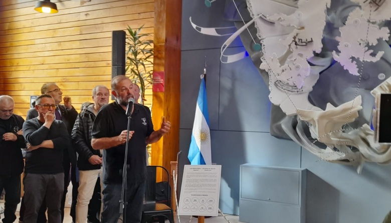 Panadería La Unión inauguró escultura sobre Malvinas