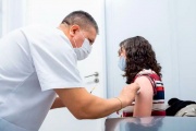 La Provincia comenzará a aplicar vacunas bivalentes contra COVID-19