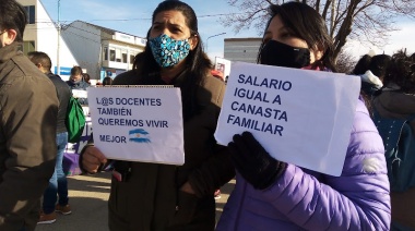 Docentes cumplieron la jornada de paro, ollas populares y movilizaciones