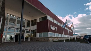 Continúan los reclamos por salario en el IPVyH