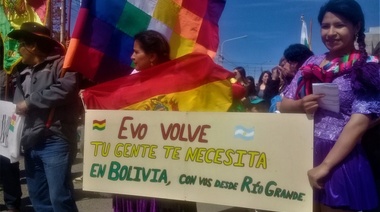 Acto y movilización en Río Grande contra el golpe en Bolivia