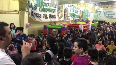 Camioneros organizaron festejos por el Día del Niño