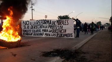 Docentes fueguinos también paran por Jujuy