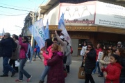 Alerta de docentes privados por falta de pago de ayuda para material didáctico