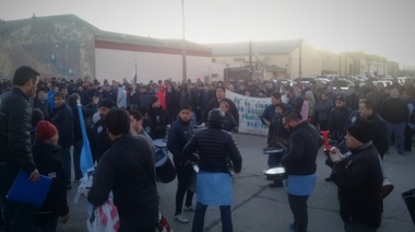 La UOM Río Grande arrancó la caminata por la 19640