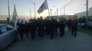 La UOM Río Grande arrancó la caminata por la 19640