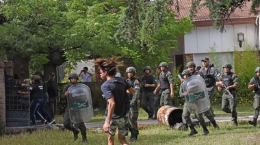 CONADU Histórica repudió la represión de Gendarmería en la UNRN