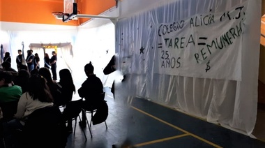 Freites la pasó mal en un acto en su propia escuela