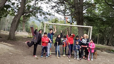 Hockey social en el Dos Banderas