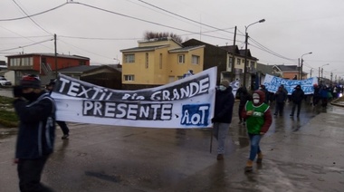 Trabajadores cobraron parte de la deuda