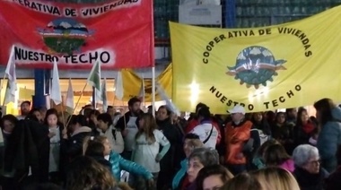 Construyen viviendas y generan puestos de trabajo