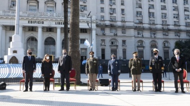 Denuncian que “un torturador de soldados de Malvinas fue homenajeado por el ministro Agustín Rossi”