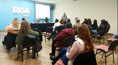 ASOEM y CION llevaron adelante charla sobre cáncer de mama