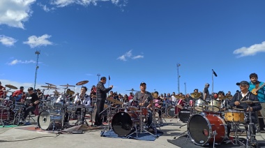 En Río Grande la música sopló más que el viento