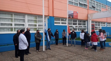 Arrancaron las clases presentando código QR y mural sobre Malvinas