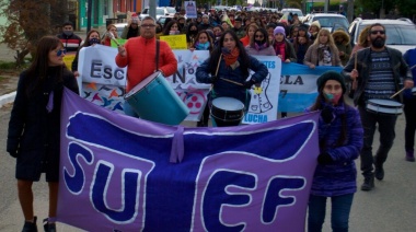 SUTEF intima al gobierno a "cesar con las medidas de ajuste y prácticas antisindicales"