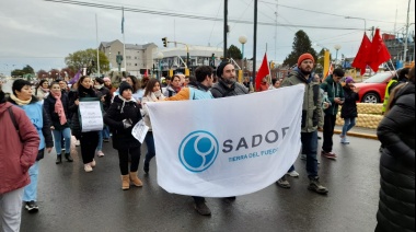 SUTEF y SADOP confluyeron en la movilización de Río Grande