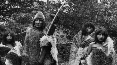 “La historia oficial ocultó el genocidio”