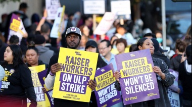 Trabajadores y trabajadoras de la salud de EEUU iniciaron una huelga de tres días