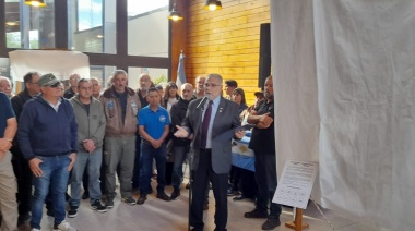 Panadería La Unión inauguró escultura sobre Malvinas