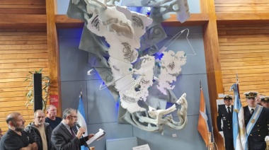 Panadería La Unión inauguró escultura sobre Malvinas