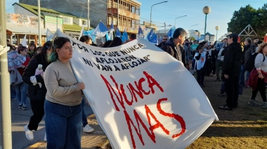 Multitudinaria marcha y acto por el 24 de marzo