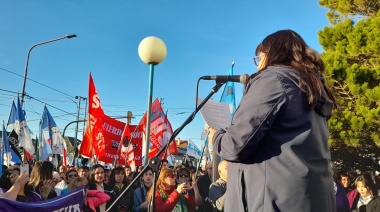 Multitudinaria marcha y acto por el 24 de marzo