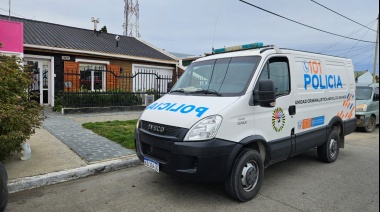 Allanaron una vivienda por la vandalización del busto de Madres de Plaza de Mayo