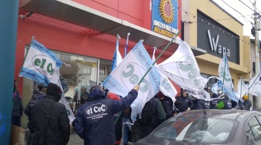 El CEC protesta frente al local de Atlántico Sur