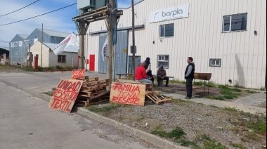 Operarios exigen indemnización y que la empresa pase “a mano de los trabajadores”