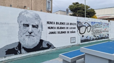 Quedó inaugurado el mural en homenaje a Osvaldo Bayer