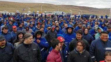 Declararon paro total los trabajadores de la minería en Rio Turbio por los 215 despidos