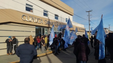 Trabajadores del Sanatorio Fueguino reclaman por sueldos adeudados y aguinaldos impagos