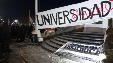 Se realizó la manifestación en defensa de la universidad pública