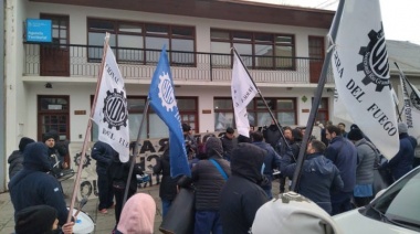 Metalúrgicos se manifestaron en Trabajo reclamando la homologación del acuerdo