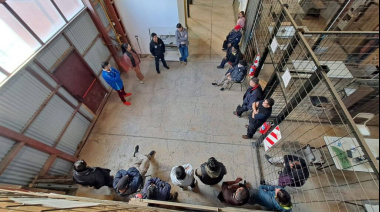 Trabajadores manifestaron reclamos al Ministerio de Obras Públicas