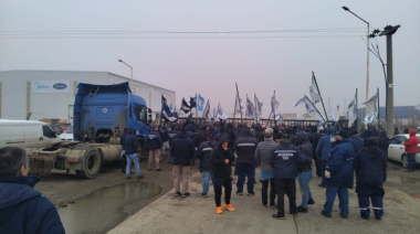 Protesta de la UOM y ASIMRA en la puerta de Carrier