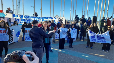 Multitudinarias marchas en la provincia para defender a las universidades públicas