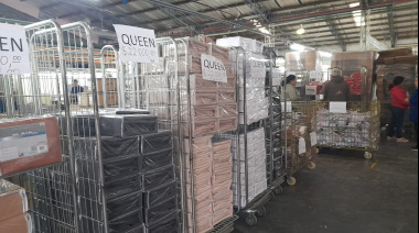 Para poder abonar los sueldos adeudados, arrancó la venta de sábanas en Blanco Nieve