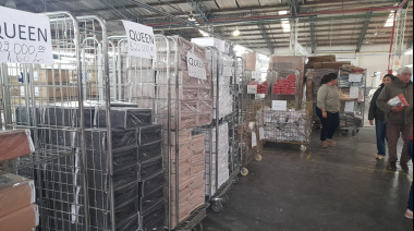 Para poder abonar los sueldos adeudados, arrancó la venta de sábanas en Blanco Nieve