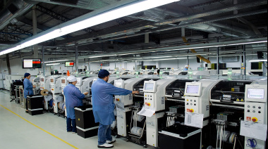 Las empresas electrónicas impulsan medidas para reducir mano de obra
