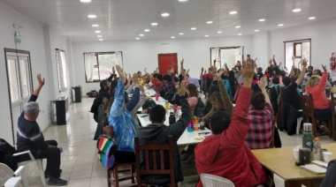 Docentes resolvieron otro paro de actividades para el martes 24