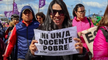 El lunes paran los docentes por “salarios adeudados”