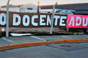 Docentes universitarios paran mañana en respuesta al veto de Milei