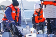 Realizan monitoreo para medir la contaminación con efluentes cloacales del Canal Beagle y la bahía