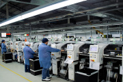 Las empresas electrónicas impulsan medidas para reducir mano de obra