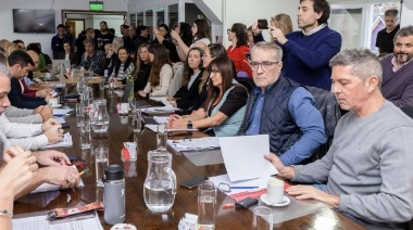 El legislador Damián “Loli” Löffler reafirmó su rechazo a la salmonicultura en aguas fueguinas